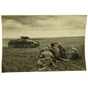 Foto de tanque alemán PZ I y una pistola 35 antitanque alemán Pak. Espenlaub militaria